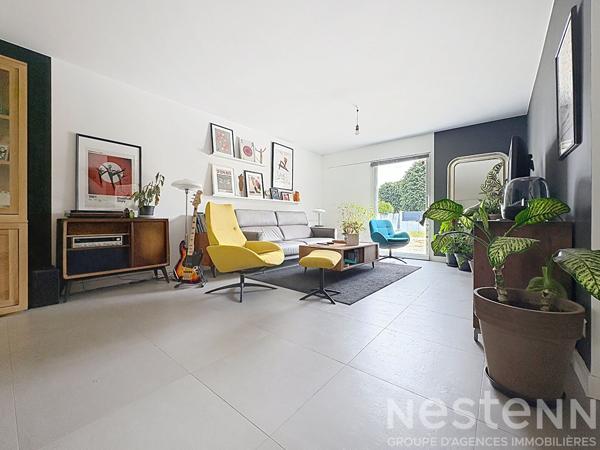 Maison familiale, 5 chambres, vie de plain-pied, jardin, sud-ouest, bus, C9, écoles, commerces, bords de Loire, jardin sans vis-à-vis, garage, carport, dépendance.