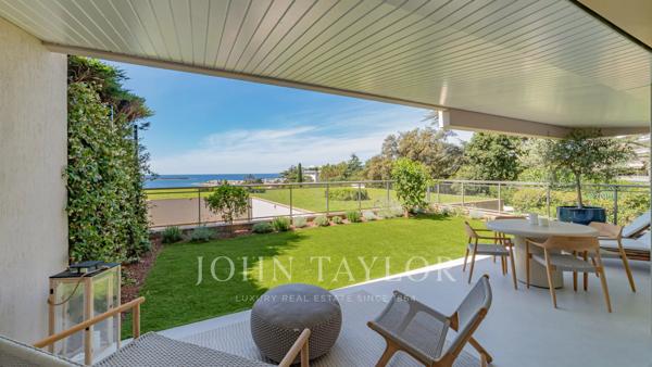 CANNES CALIFORNIE - Vue mer panoramique pour ce magnifique appartement