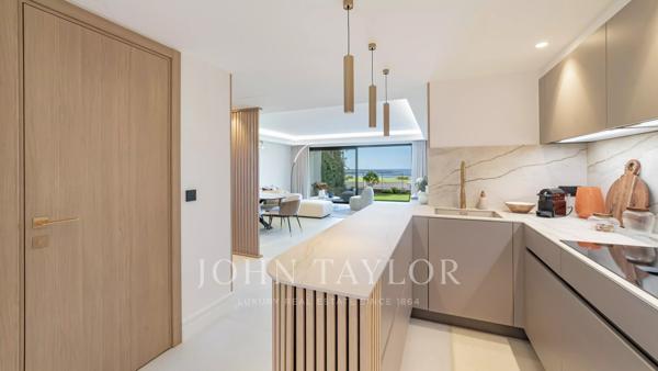 CANNES CALIFORNIE - Vue mer panoramique pour ce magnifique appartement