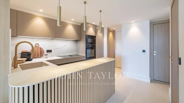 CANNES CALIFORNIE - Vue mer panoramique pour ce magnifique appartement