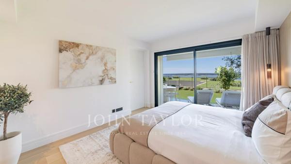 CANNES CALIFORNIE - Vue mer panoramique pour ce magnifique appartement