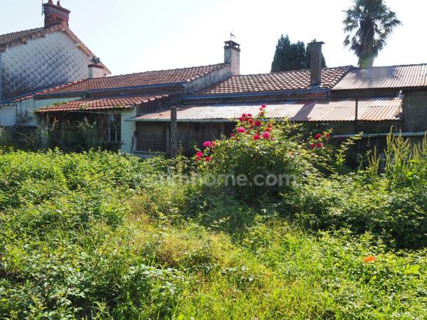 Opportunité Rénovation ! Maison en pierres de 85 m² avec terrain – Port-Saint-Père (Centre-Ville)