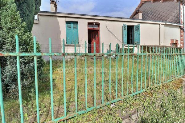 Opportunité Rénovation ! Maison en pierres de 85 m² avec terrain – Port-Saint-Père (Centre-Ville)