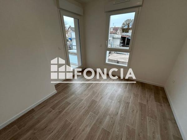 Location Appartement 3 pièces 57.4 m² - 19 QUAI CAMERE ET 38 AVENUE DE PARIS Vernon 27200