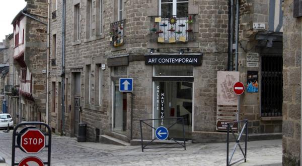 À LOUER - Local commercial - Dinan centre historique