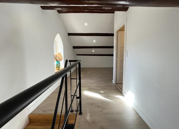 Marseille (13008) 8ème BORELY- Plages T2 rénové dans Bastide, plus 2 places de Parking !