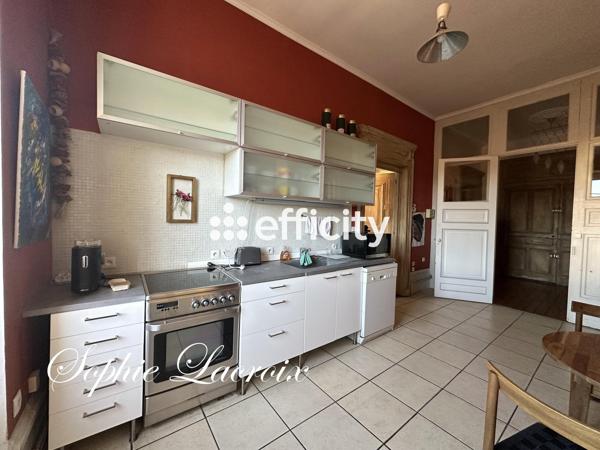 Appartement
         4 pièces
        - 125 m² 349 000 € *