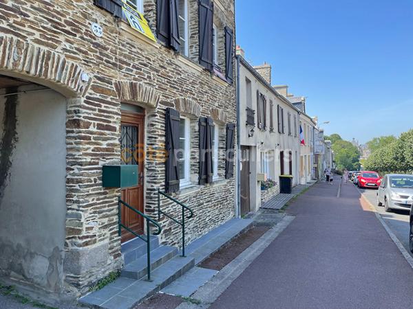 Vente
                Maison73 m² - 4 Pièces -
                    BALLEROY (14490)
