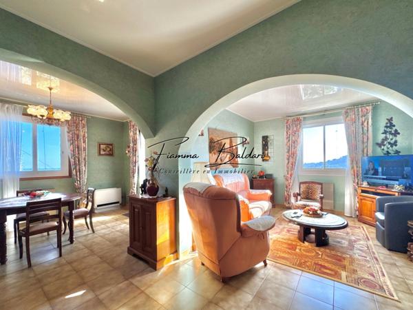 À vendre Maison de charme 5 pièces de 122m², Terrain 1 345m², Vue mer, Ville di Pietrabugno, Haute-Corse (20)