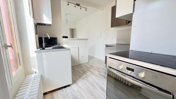 Appartement Corbeil Essonnes 2 pièce(s) - PAS DE CHARGES - TERRASSE
