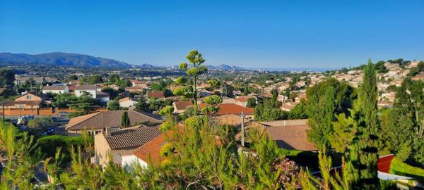 Maison Plan De Cuques 5 pièce(s) 132 m2