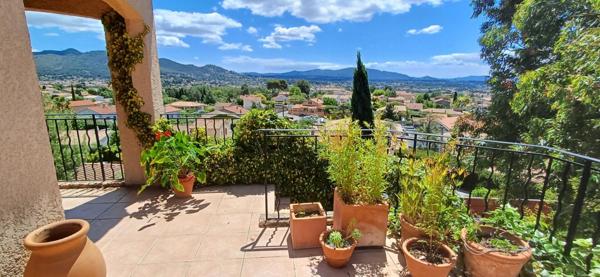 Maison Plan De Cuques 5 pièce(s) 132 m2