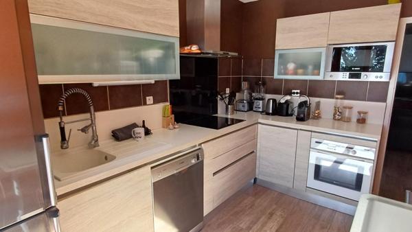 Maison Plan De Cuques 5 pièce(s) 132 m2