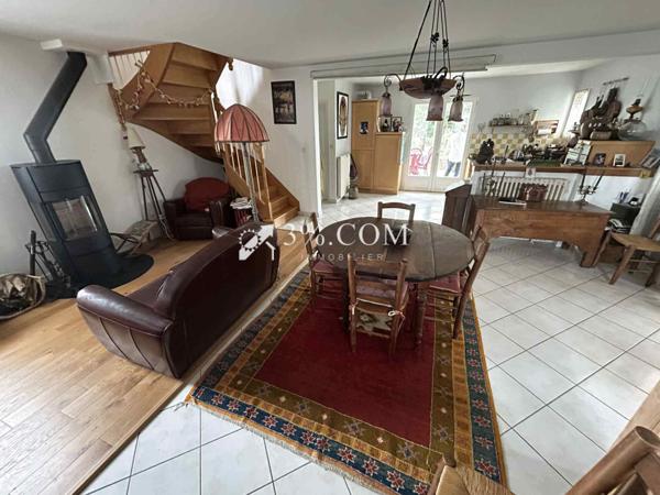 Maison 6 pièce(s) 4 chambre(s) 136 m²