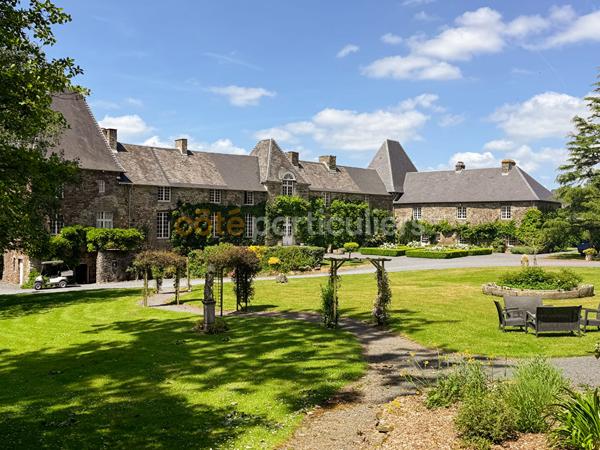 Vente
                Demeure de Prestige1800 m² - 30 Pièces -
                    SAINT-LO (50000)