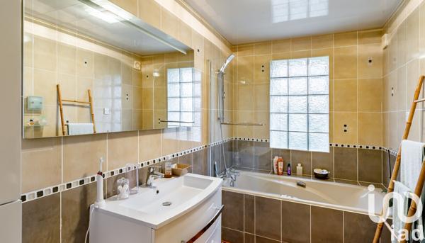 Maison à vendre 6 pièces 276 m² Galgon