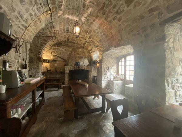 CHAMBRES D'HOTTES / COMMERCE ET TERRAIN