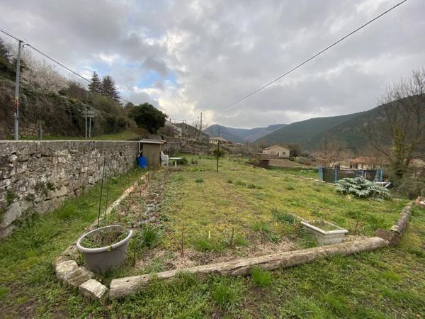 CHAMBRES D'HOTTES / COMMERCE ET TERRAIN