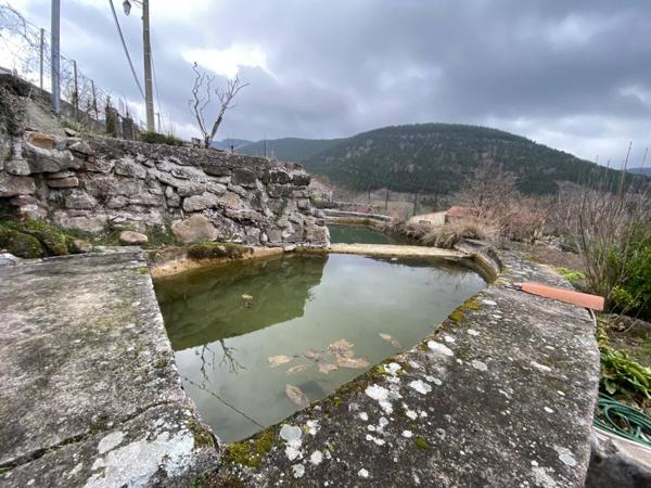 CHAMBRES D'HOTTES / COMMERCE ET TERRAIN