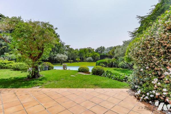 Propriété d'exception à Hyères  