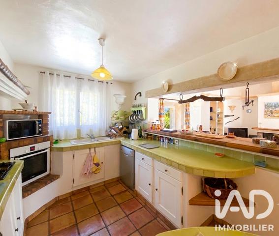 Maison à vendre 6 pièces 178 m² Roquebrune-sur-Argens