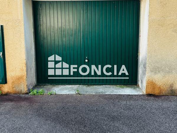 Location Parking 12 m² - 58 RUE SAGNES Toulon 83200