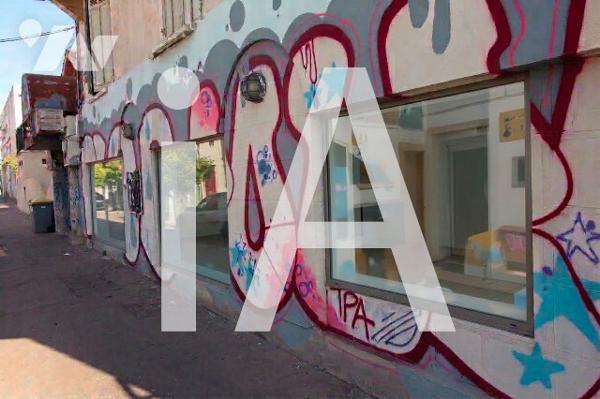 Locaux commerciaux (250m2) en RDC + terrasse de 68m2 dans le quartier Sainte Marguerite Rouet