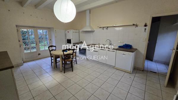 Maison à PLUMELIAU, 56930 - 8 pièces 250m²