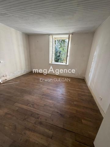 Maison à PLUMELIAU, 56930 - 8 pièces 250m²