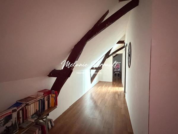 Maison semi-mitoyenne - 5 chambres - Neuville sur Sarthe (72190)