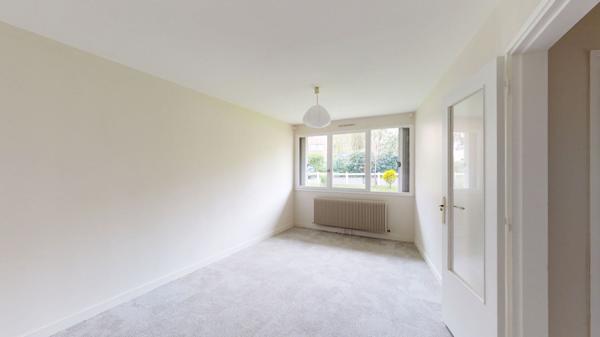 Appartement Chatenay Malabry 2 pièces - Lumineux - Parking + Cave