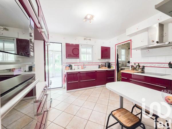 Maison à vendre 8 pièces 235 m² Saint-Avertin
