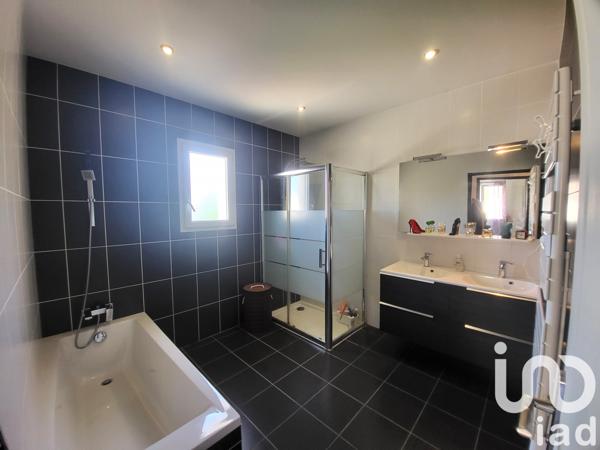 Maison à vendre 5 pièces 102 m² Saint-Jean-de-la-Ruelle