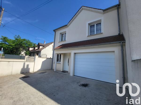 Maison à vendre 5 pièces 102 m² Saint-Jean-de-la-Ruelle