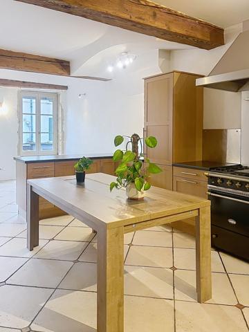 Appartement
         3 pièces
        - 62 m² Exclusivité 310 000 € *