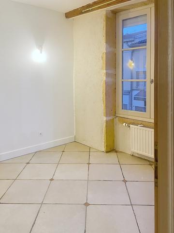 Appartement
         3 pièces
        - 62 m² Exclusivité 310 000 € *