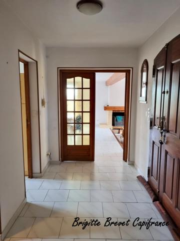 Maison traditionnelle à vendre 7 pièces - 176 m2 FUVEAU (13)