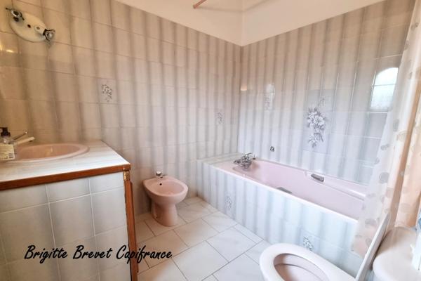 Maison traditionnelle à vendre 7 pièces - 176 m2 FUVEAU (13)