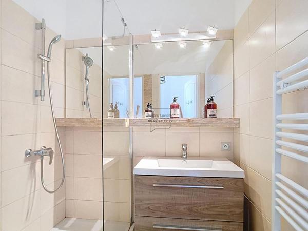 MARSEILLE (13002) -  Vieux Port - Exclusivité - Type 2 - Dernier étage - Vue Imprenable