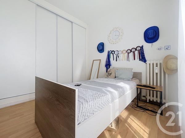 Appartement F4 à vendre  4 pièces - 67,91 m 2   ROCHEFORT  - 17