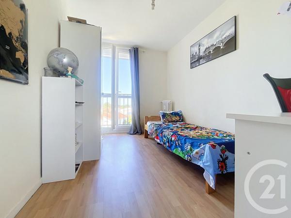 Appartement F4 à vendre  4 pièces - 67,91 m 2   ROCHEFORT  - 17