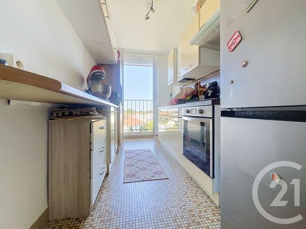 Appartement F4 à vendre  4 pièces - 67,91 m 2   ROCHEFORT  - 17