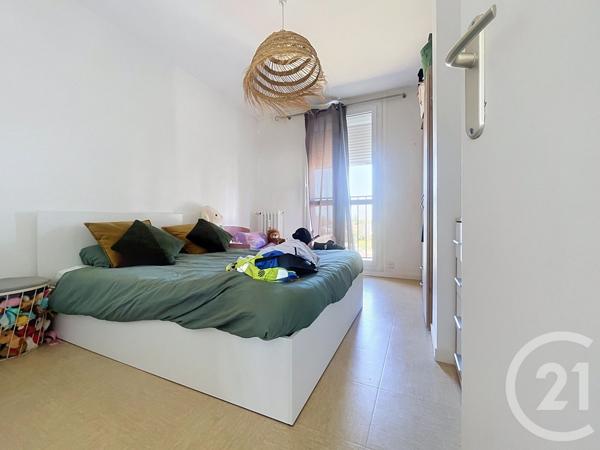 Appartement F4 à vendre  4 pièces - 67,91 m 2   ROCHEFORT  - 17