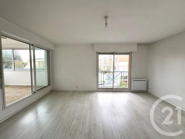 Appartement F2 à vendre  2 pièces - 52,04 m 2   DAX  - 40