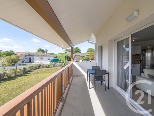 Appartement F2 à vendre  2 pièces - 52,04 m 2   DAX  - 40