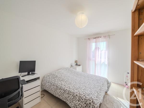 Appartement F2 à vendre  2 pièces - 52,04 m 2   DAX  - 40