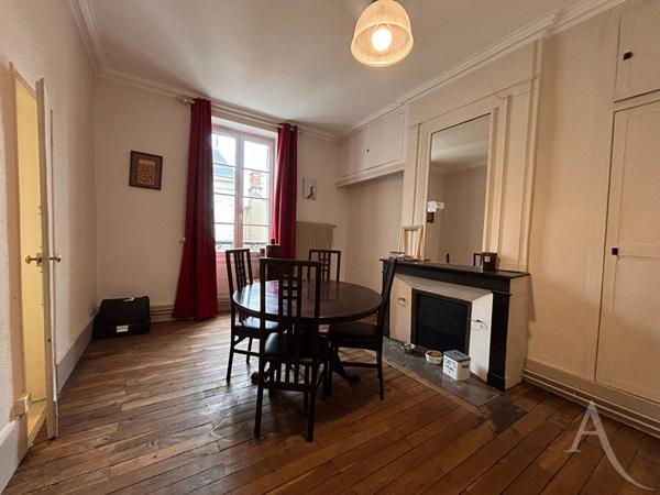 Appartement 2 pièces en centre-ville de Bourges avec charme !