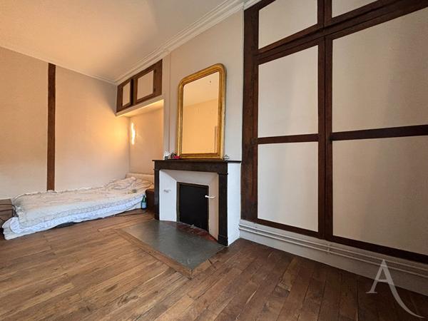 Appartement 2 pièces en centre-ville de Bourges avec charme !