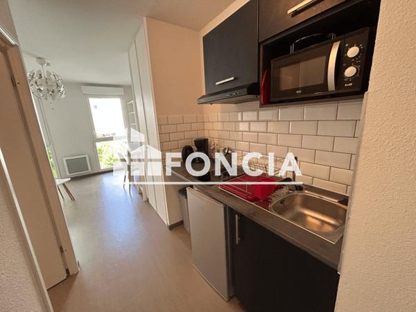 Location Studio meublé 19.46 m² - 20 RUE ALFRED KASTLER La Rochelle 17000