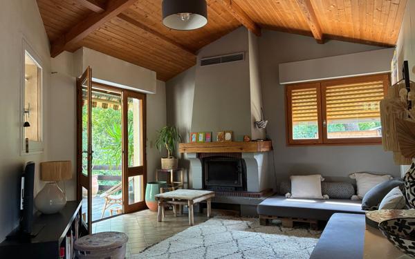 Maison à vendre    5 pièces • 131 m2 Seignosse